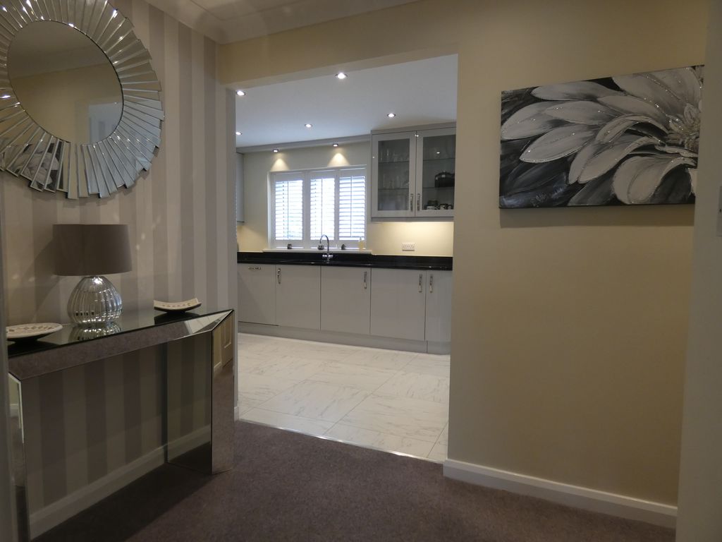 Landing into the Kitchen- click for photo gallery